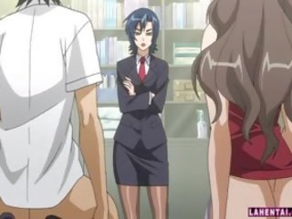 Malaki titted hentai feature makakakuha ng kanya puke pumped malalim