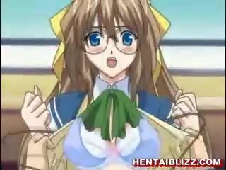 Hentai babae makakakuha ng supsupin titi at pakikipagtalik