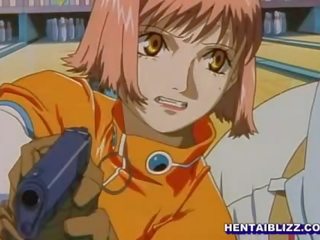 Stram anime skolejente med firma pupper tar en stor ghetto pecker i henne kuse