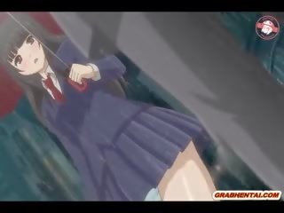 Japans anime dame krijgt squeezing haar tieten en vinger